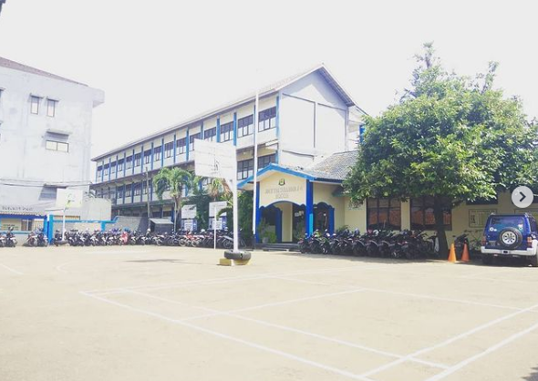 Gedung SMK Tri Dharma 2 Lokasi Jl KH Sholeh Iskandar.png
